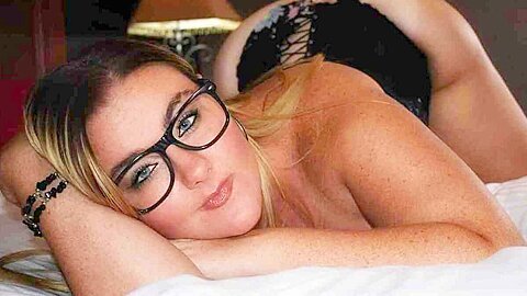 Ashley Ace In Gets A Massage Then A Dick Down