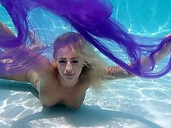 Underwater Masturbation – Elana Bunnz